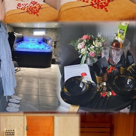 Apartment With Private Hot Tub, Sauna, Ice Bath, Gym Rainham  Exterior photo